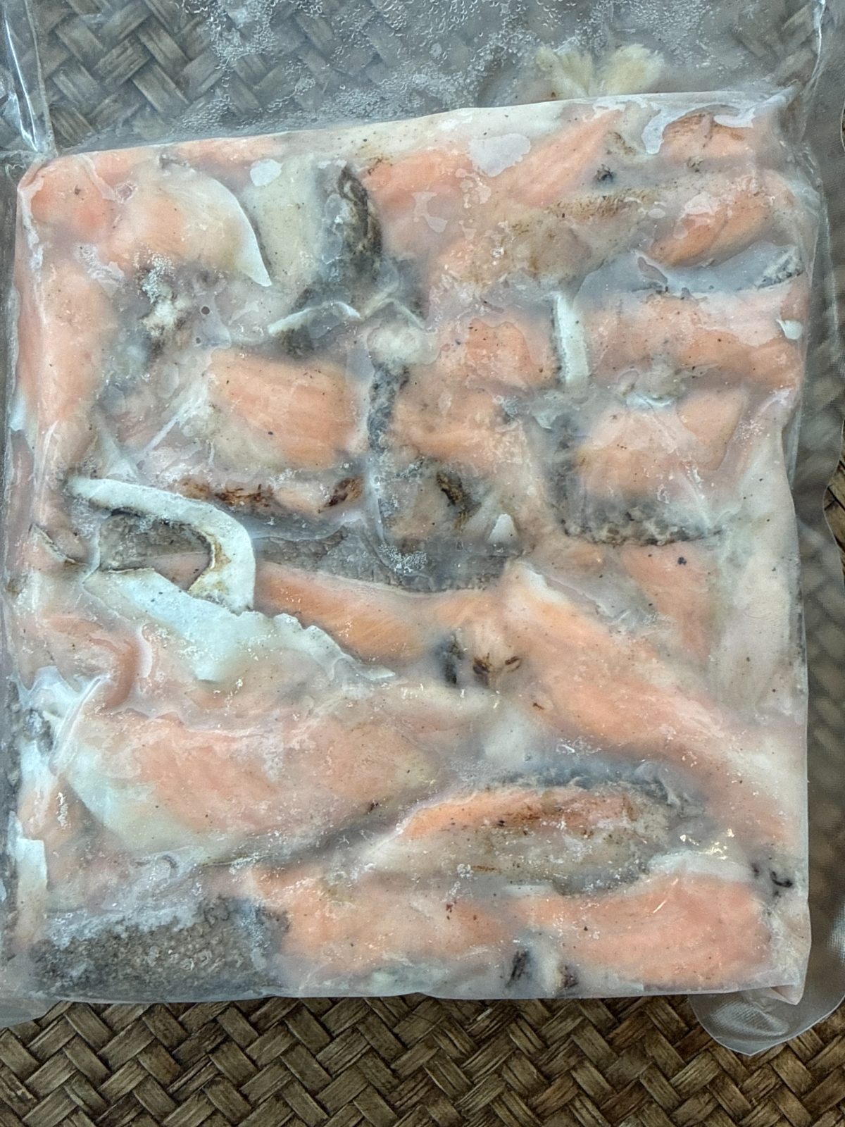 冷凍サーモンハラスはぎれ炙り済み(500g)