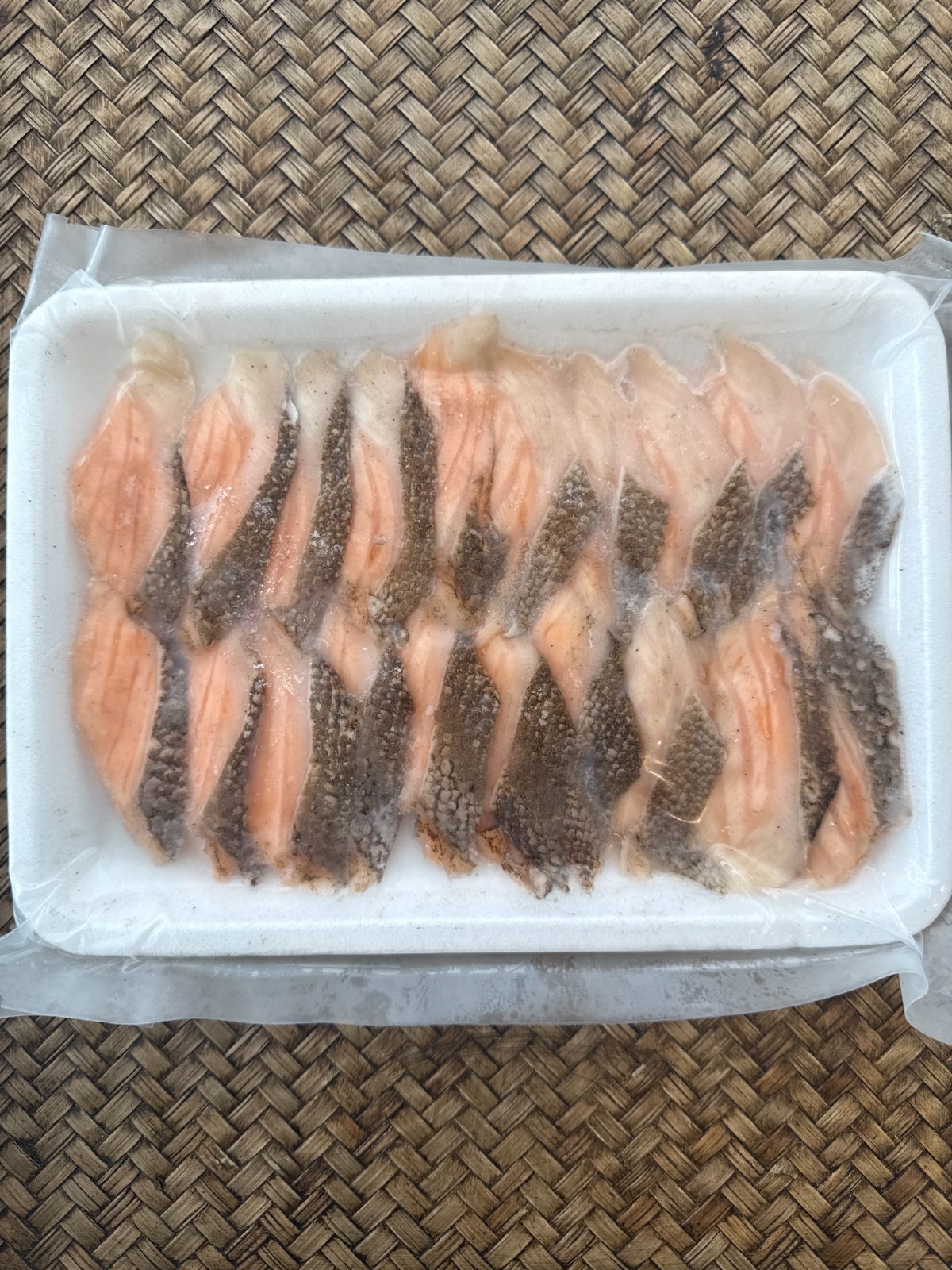 ノルウェーサーモン あぶりハラス スライス(刺身)