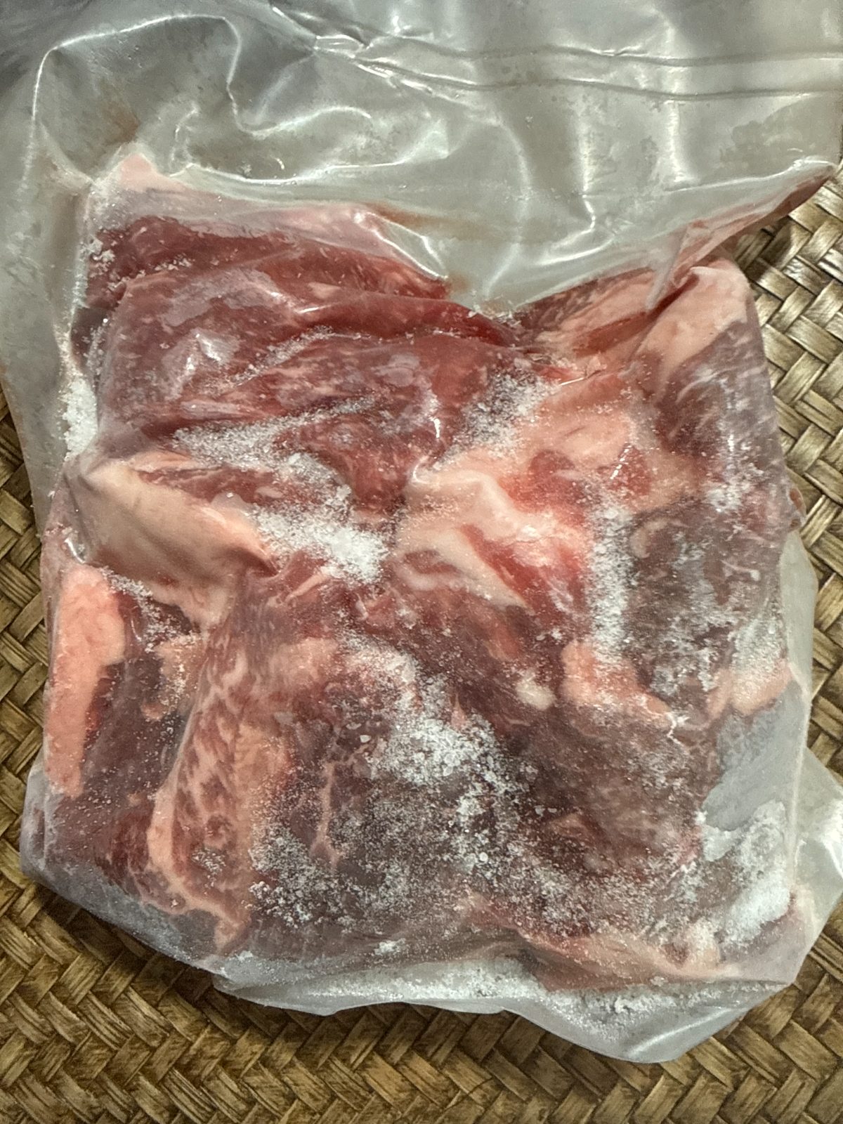 *量り売り* タイ和牛 ブロック肉 (スジ含む) 約500g