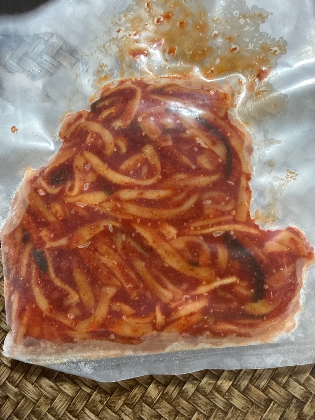 `冷凍北海道 スルメ使用　イカキムチ 100g=KIMCHI100