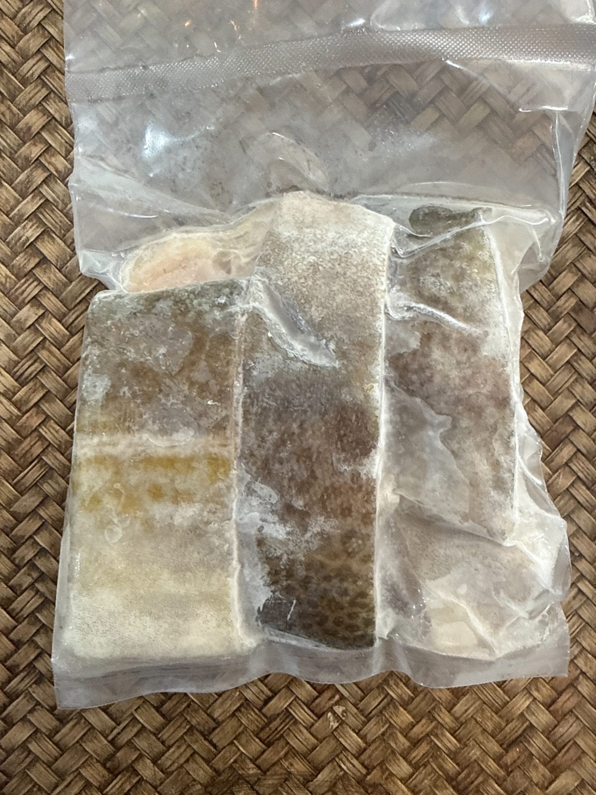 真ダラ切り落とし (約250g-300g)=TARA