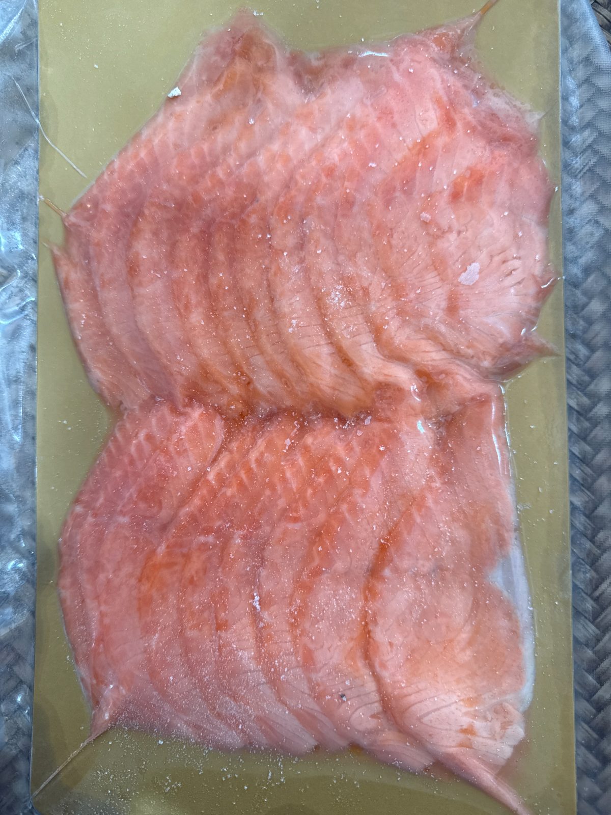 本格スモークサーモン スライス 200g